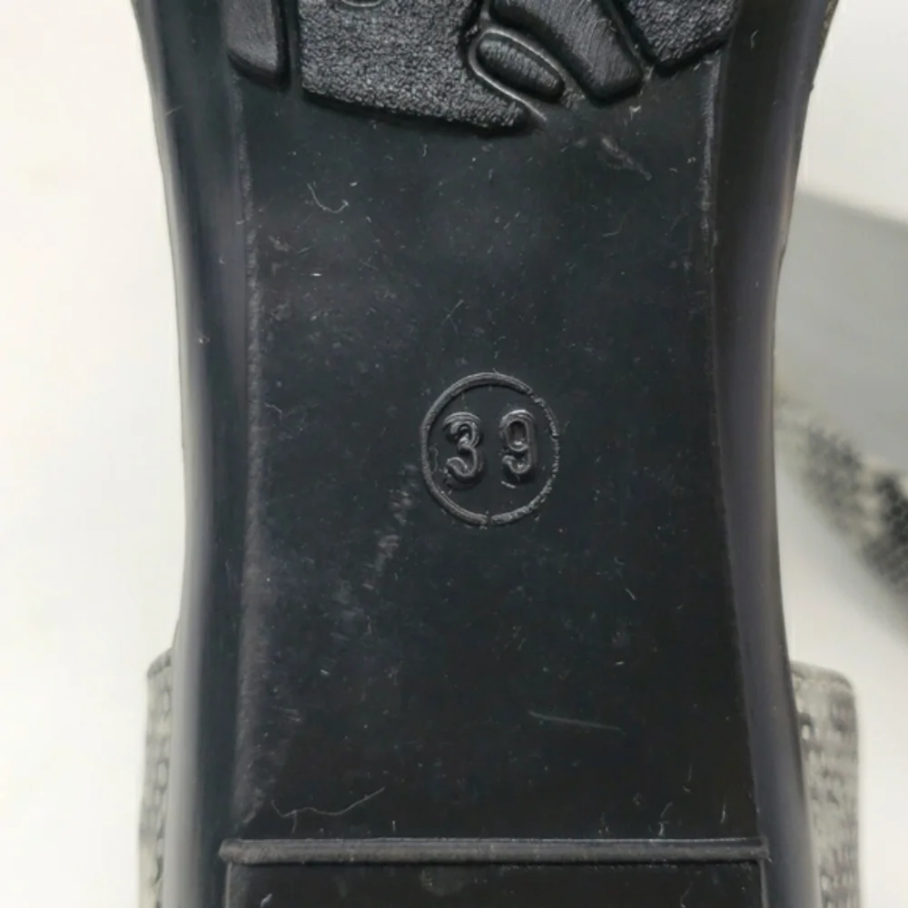 Ciliberti flats size